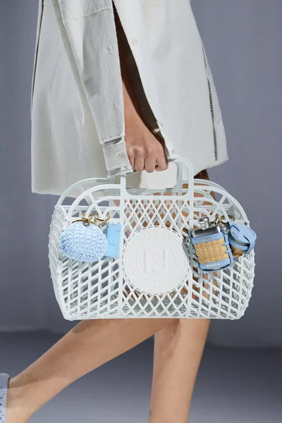 Look 23